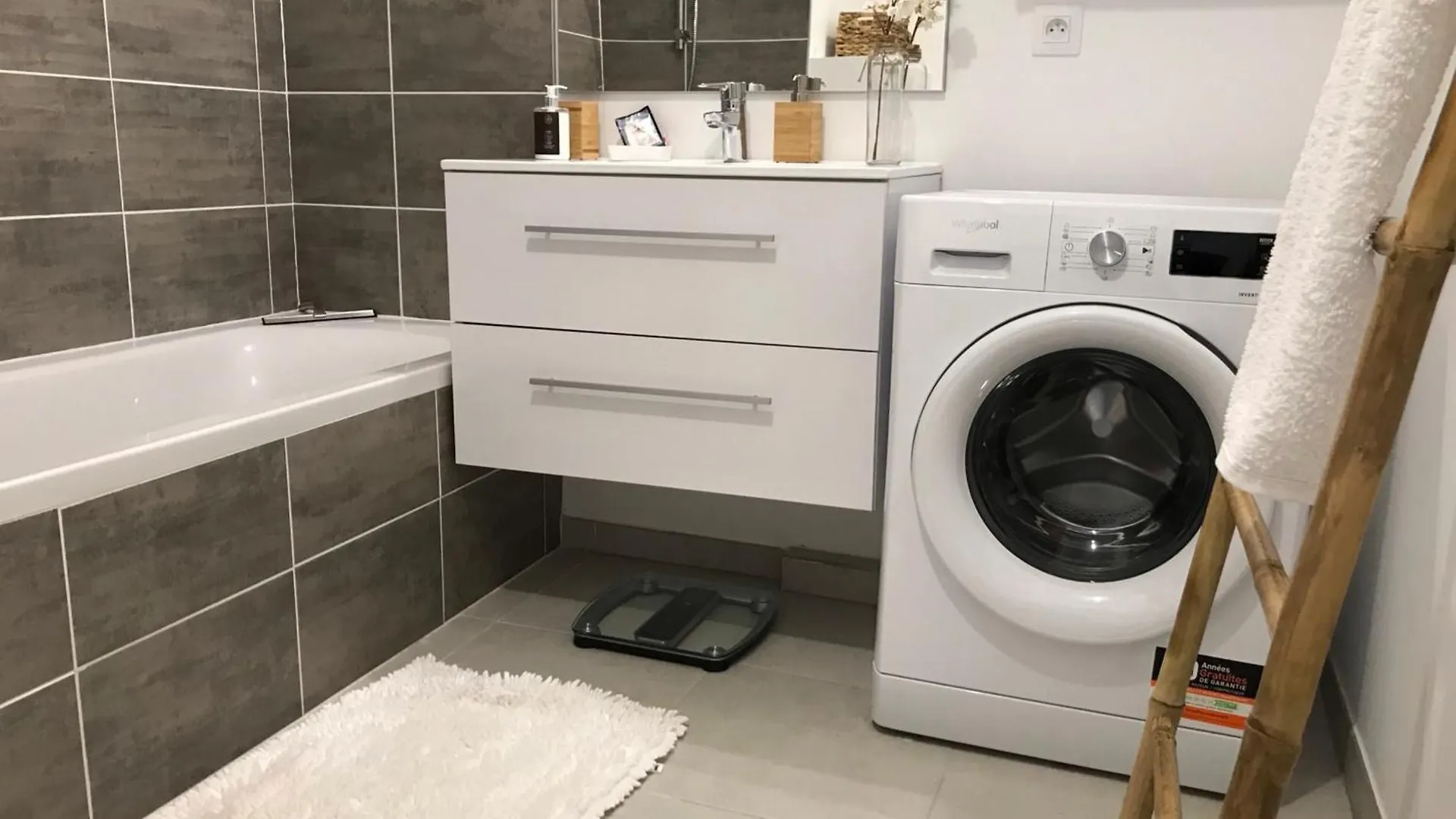 דירה וילנב-לובה Beautiful Studio In Luxury Residence With Swimming Pool